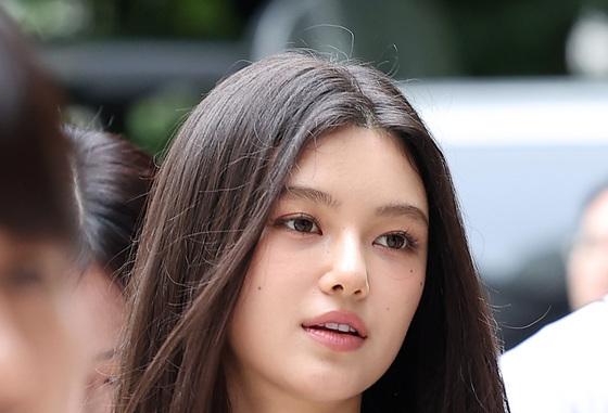 다니엘, 뉴진스 퇴출 15일째만에 밝힌 첫 심경…431억 소송전엔 '침묵'  [N이슈]