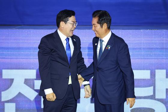 정청래·박찬대, 지선 앞두고 술자리…양문석 "어색함 풀어"