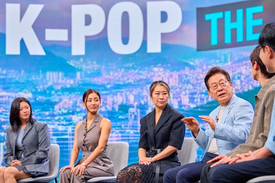 李대통령, '케데헌' 골든글로브 2관왕에 "우리 문화 더 큰 사랑받길"