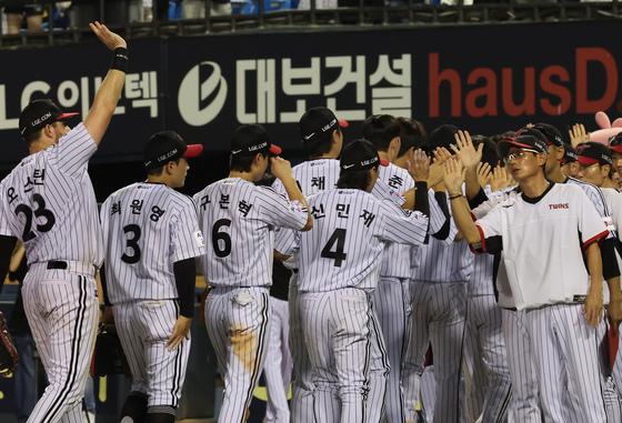 LG, 드디어 이겼다…KIA 제물로 개막 3연패 뒤 첫 승리