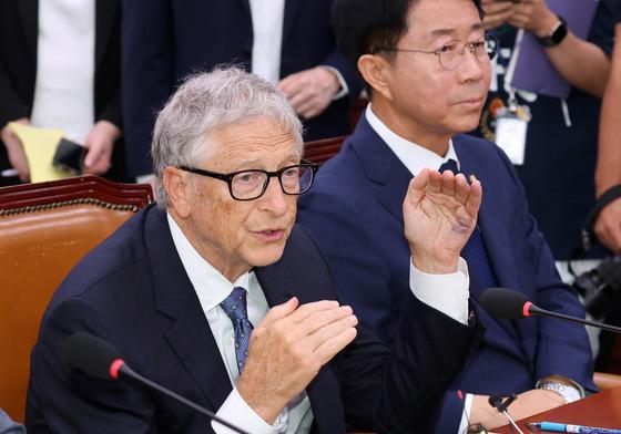 '140조 기부' 빌게이츠, 백신에 집착하는 이유