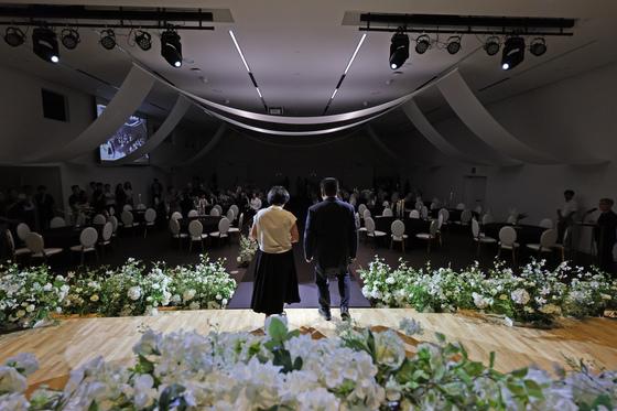 "축의금 20만원 보내려다 200만원 송금"…4일 뒤 보내온 답장 '뭉클'