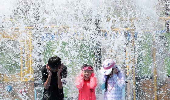 세계기상기구 "올해, 역대 2번째 더운 해 될 듯…1.5도 임계선 근접"