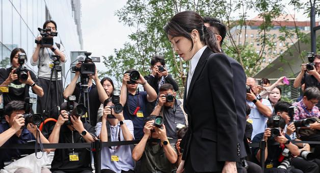 '윤석열·김건희 구속기소' 돛 내리는 3대특검…숙제 산적