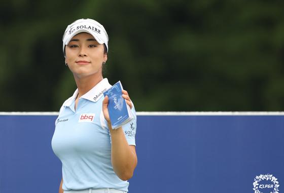 LPGA 2년차 윤이나 "2025년은 성장의 시간…올해는 즐기겠다" 