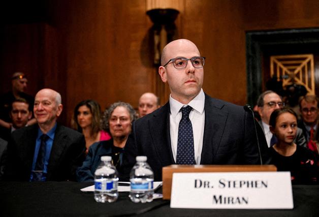 '최강 비둘기' 마이런 연준 이사, 1월 말 임기 끝나도 잔류 시사