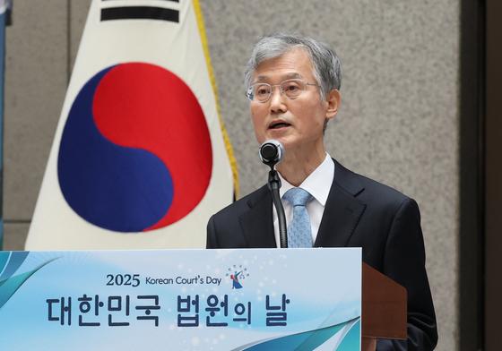 계엄 당시 조희대 대법원장은 '유능'했나 '무능'했나