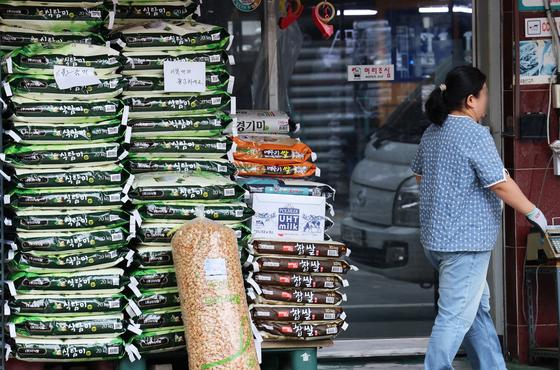 "쌀값 너무 비싸" 한 가마 23만원 돌파에…정부양곡 15만톤 긴급 방출