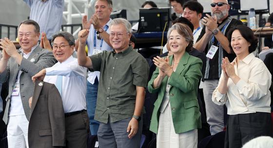 '김정숙 옷값 의혹' 경찰 무혐의 유지…송치 요구 않기로