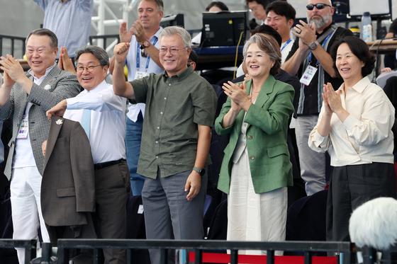 '김정숙 옷값 의혹' 경찰 무혐의 유지…송치 요구 않기로