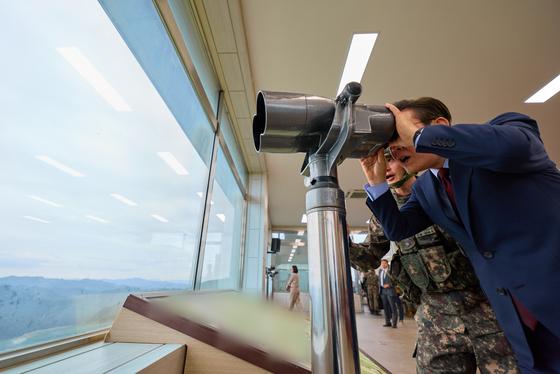 李대통령 '핵 없는 한반도·대화복원·교류협력 재개'…대북 3대 목표 제시