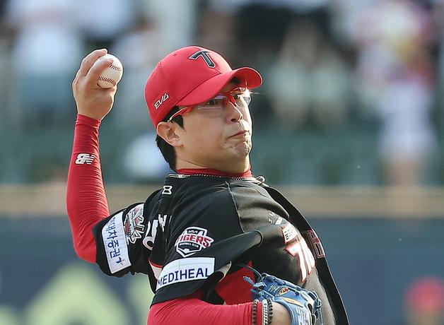 '대투수' KIA 양현종, KBO리그 최초 2200탈삼진 돌파