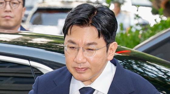 1년4개월  '방시혁' 수사에도…검찰 구속영장 신청 반려에 경찰 '부글'