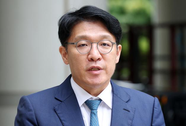 "김상민, 여사가 선물 받고 좋아하셨다 해"…金 "허위 진술"(종합2보)