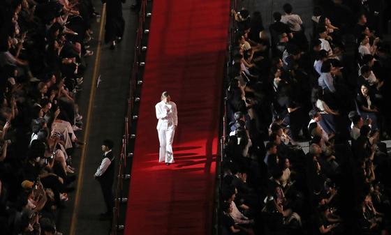 '케데헌' 매기 강 감독, '갤럭시 언팩 2026' 무대 꾸렸다