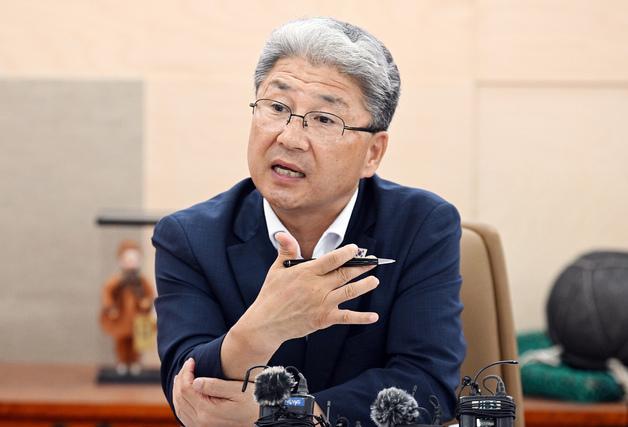 이상봉 제주도의회 의장 "제2공항 공정성 점검 역할에 집중"