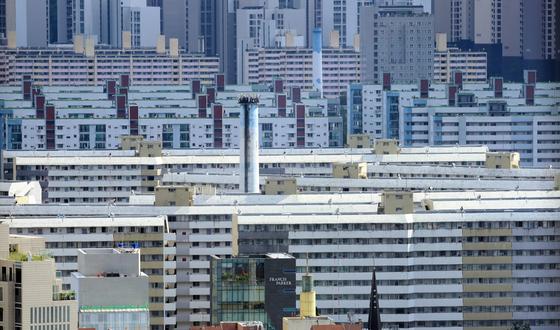 "자녀 둘 SKY 의대 보낸 기운 좋은 집"…'4억 웃돈' 붙은 대치동 2층 아파트