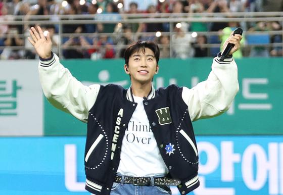 임영웅, 작년 155억 벌었다…1인 기획사 매출은 320억