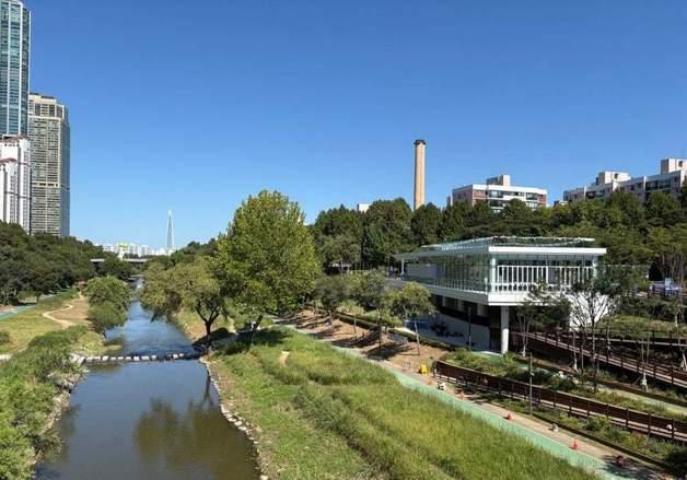 산책만 하던 하천, 카페·전망대 있는 문화쉼터로