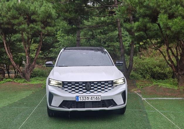 선루프·화이트 내장 '필살기' 장착…26년형 그랑 콜레오스[시승기]