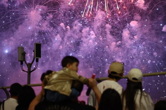 "전국 축제는 1400개, 관광객은 어디로?…500개만 제대로 키워야"