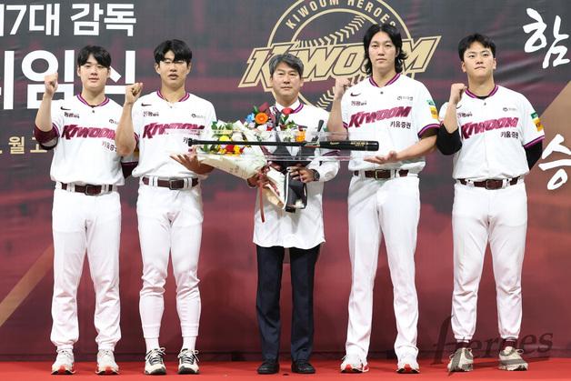 송성문 이적으로 돈·명성 얻은 키움…내년 시즌 꼴찌 탈출 '암울'