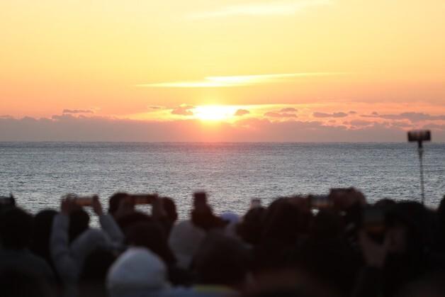 "적토마처럼 달리자" 병오년 해맞이 인산인해…전국 곳곳 "와" 탄성(종합)