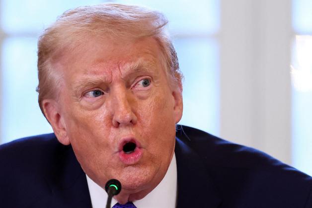 트럼프 "중·러, 베네수엘라에 접근 말라…원유 구매는 허용"