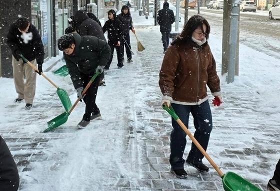 전북, 강한 바람에 많은 눈까지…진안·무주·장수 대설 예비특보