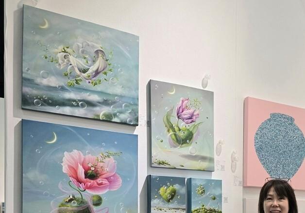 조로사 작가, 'LA 아트쇼'서 '상처 위에 돋아나는 희망' 메시지 전달