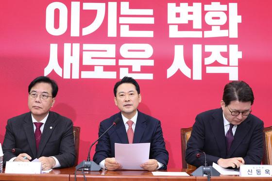 野가 띄운 '댓글 국적 표시제'…"혐중 자극에 실효성도 없어"