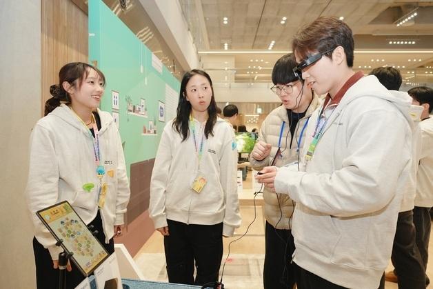 카카오게임즈, 장애인 게임 보조기기 지원사업 성과 공유회 개최