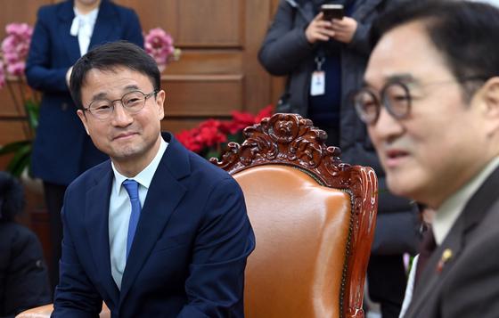 한병도, 국회의장·靑·野원내대표와 연이어 인사…"2차 특검 처리"