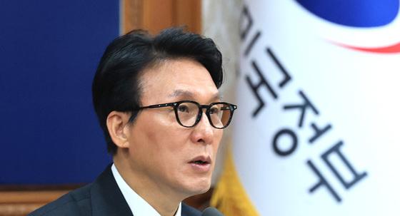 김 총리 "사이비 이단, 사회악…통일교·신천지 철저수사"
