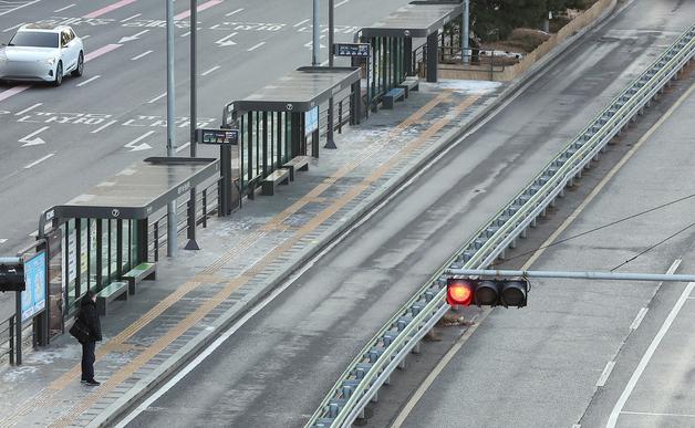 서울시 "버스 파업 유감…임금 동결·판결 무시 주장 사실 아냐"