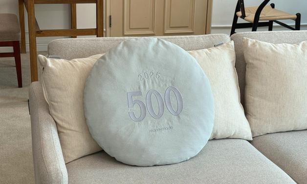 "새해엔 돈방석 앉아볼까"…조폐공사, 진짜 '돈' 들어간 방석·지갑 출시