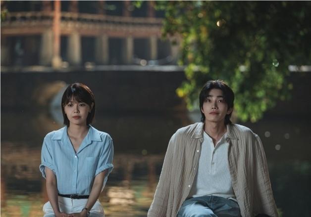 '아이돌아이' 최수영♥김재영, 심야 데이트 포착…로맨틱 기류