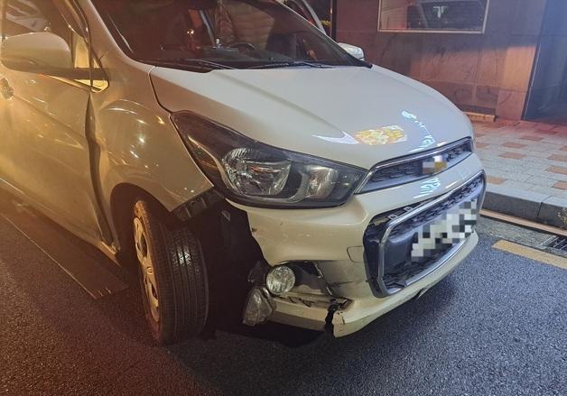 비보호 좌회전 승용차가 직진 오토바이 '쾅'…1명 사망