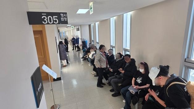 반려견 자전거 매달고 달린 50대 재판…증인 "아끼는 모습 보이지 않아"