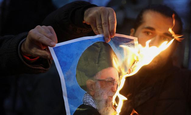 이란 대통령 "최고 지도자 공격시 미국과 전면전" 경고