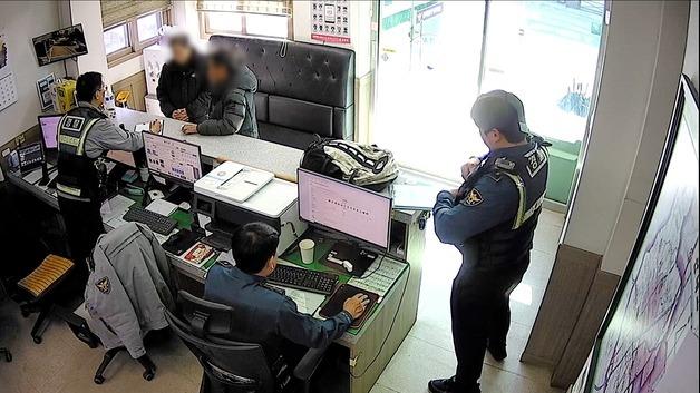 "10년 연락 끊긴 조카 생사라도" 호소…온 힘 쏟아 찾아준 경찰 감동