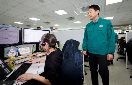 "67분 기다리던 민원, 23초로"…'120 한 통'이 바꾼 서울