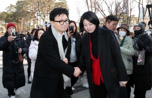 국힘 내홍, 징계로 확전…'韓 제명 반대 성명' 배현진 정조준