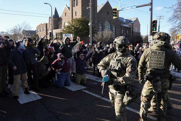 "美국방부, 육군 제11공수 1500명 미네소타 투입 대비 지시"