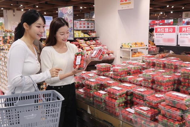 생딸기부터 베이커리까지…이마트, 딸기 페스티벌 행사 개최