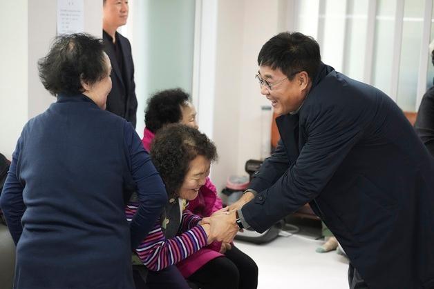 100세 이상 종로구 어르신 '장수축하금'…복지 정책 다각화