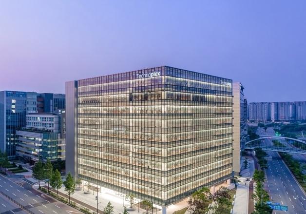 모델솔루션, 美 디자인 명문대 아트센터와 맞손…글로벌 인재 양성