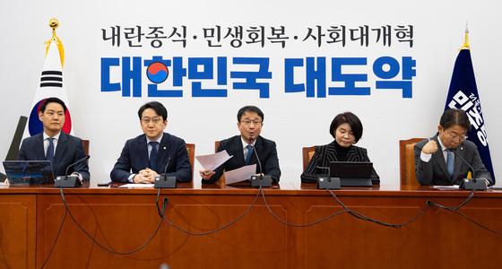 與 "2차 특검법 내일 표결 처리…방탄 끝내고 민생 전환"