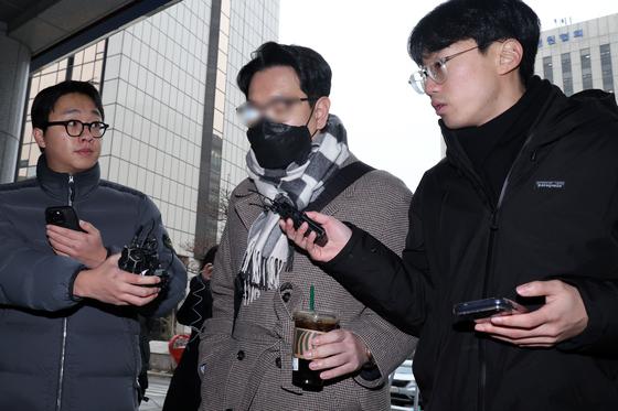 경찰, '김병기 의혹' 전방위 조사…前수사팀장·보좌진 소환(종합)