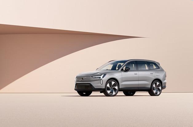 볼보차코리아, 올해 차세대 전기차 'EX90'·'ES90' 출시…SDV 속도전